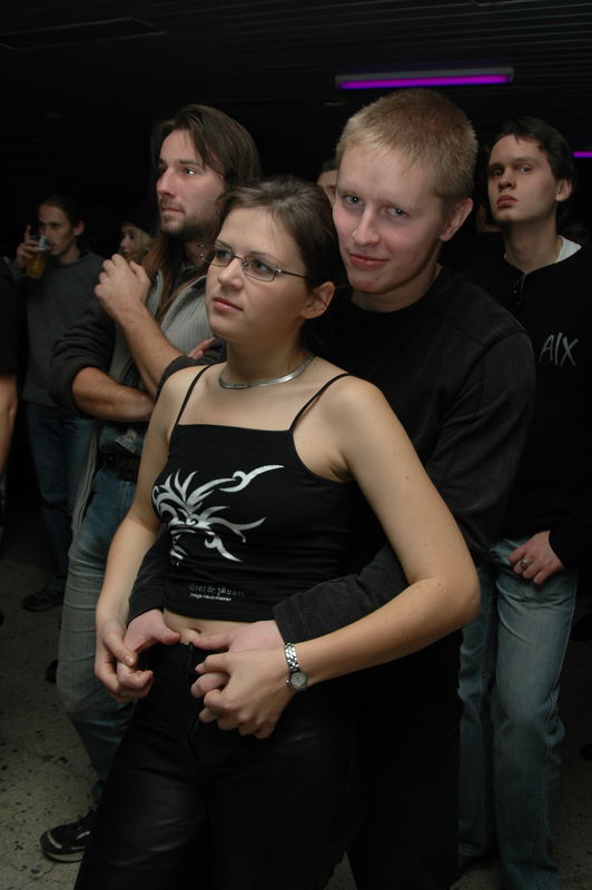 Фотографии -> Концерты -> Atomic blast в клубе  Арктика (4 ноября 2005) ->  Люди на концерте -> Люди на концерте - 005