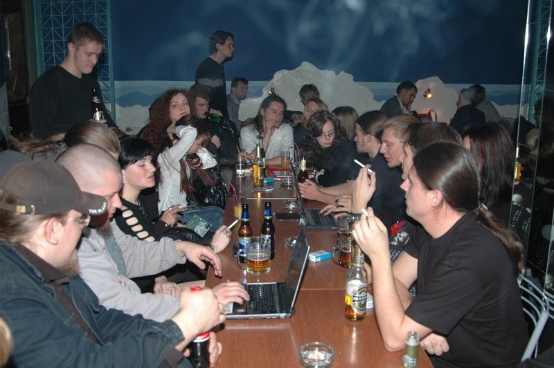 Фотографии -> Концерты -> Atomic blast в клубе  Арктика (4 ноября 2005) ->  Люди на концерте -> Люди на концерте - 010