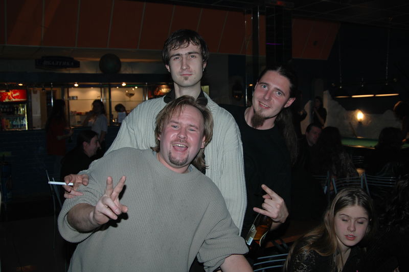 Фотографии -> Концерты -> Atomic blast в клубе  Арктика (4 ноября 2005) ->  Люди на концерте -> Люди на концерте - 024