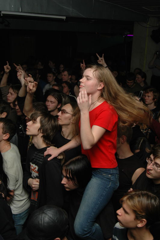 Фотографии -> Концерты -> Atomic blast в клубе  Арктика (4 ноября 2005) ->  Люди на концерте -> Люди на концерте - 029