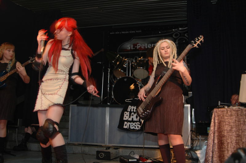 Фотографии -> Концерты -> PetroGrind Fest в клубе Арктика (19 ноября 2005) ->  Little Black Dress -> Little Black Dress - 003