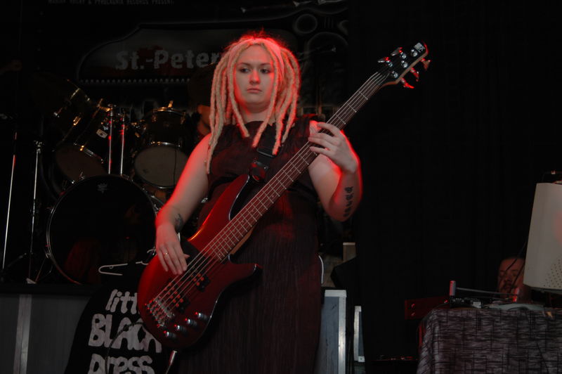 Фотографии -> Концерты -> PetroGrind Fest в клубе Арктика (19 ноября 2005) ->  Little Black Dress -> Little Black Dress - 004