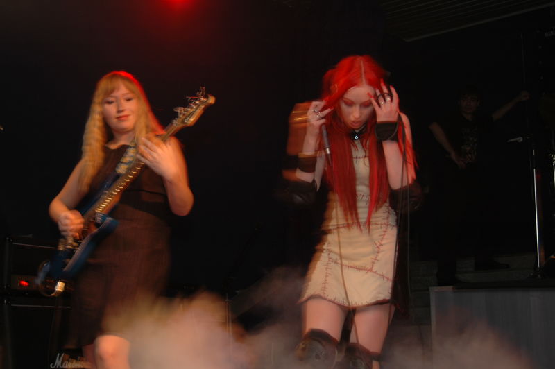 Фотографии -> Концерты -> PetroGrind Fest в клубе Арктика (19 ноября 2005) ->  Little Black Dress -> Little Black Dress - 005