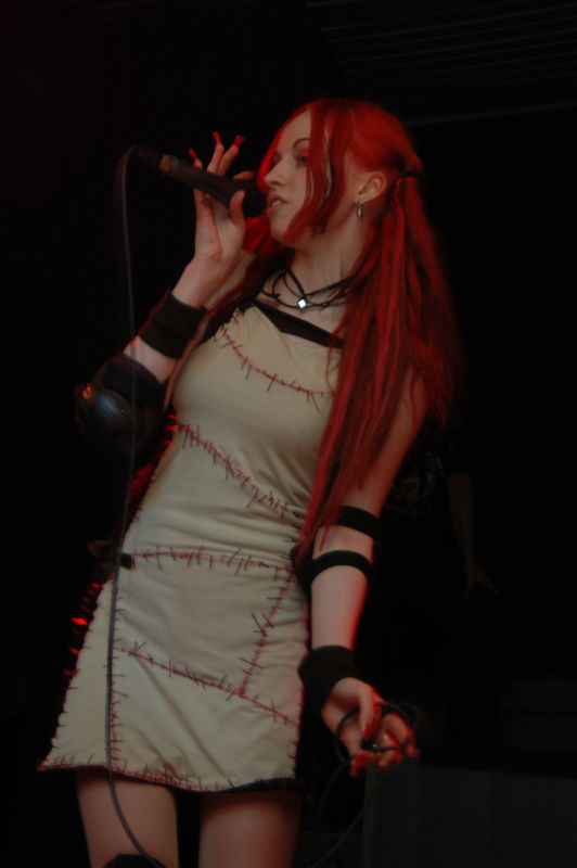 Фотографии -> Концерты -> PetroGrind Fest в клубе Арктика (19 ноября 2005) ->  Little Black Dress -> Little Black Dress - 008