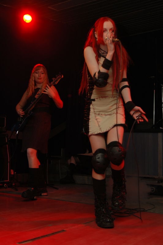 Фотографии -> Концерты -> PetroGrind Fest в клубе Арктика (19 ноября 2005) ->  Little Black Dress -> Little Black Dress - 009