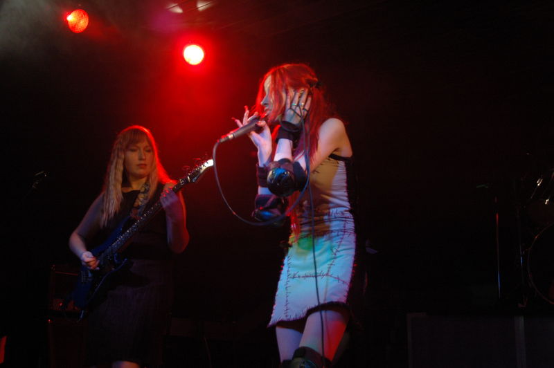Фотографии -> Концерты -> PetroGrind Fest в клубе Арктика (19 ноября 2005) ->  Little Black Dress -> Little Black Dress - 014