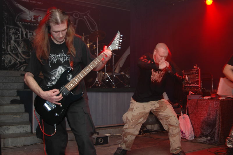 Фотографии -> Концерты -> PetroGrind Fest в клубе Арктика (19 ноября 2005) ->  Fleshbomb -> Fleshbomb - 004