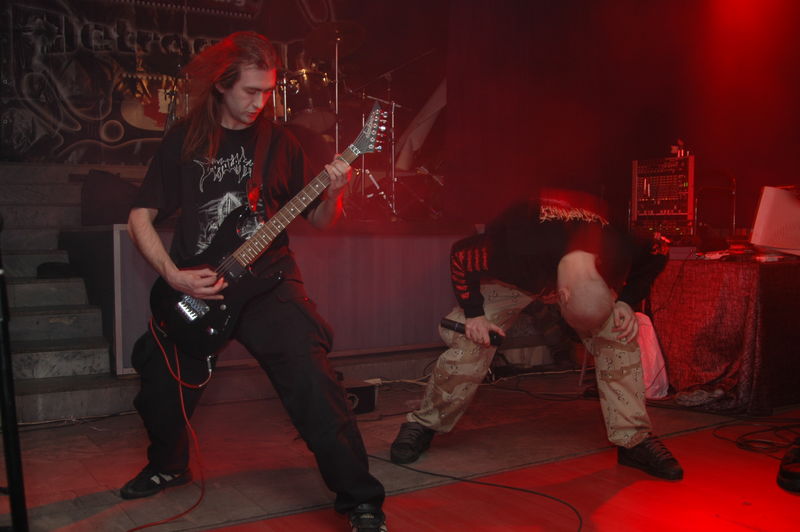 Фотографии -> Концерты -> PetroGrind Fest в клубе Арктика (19 ноября 2005) ->  Fleshbomb -> Fleshbomb - 005