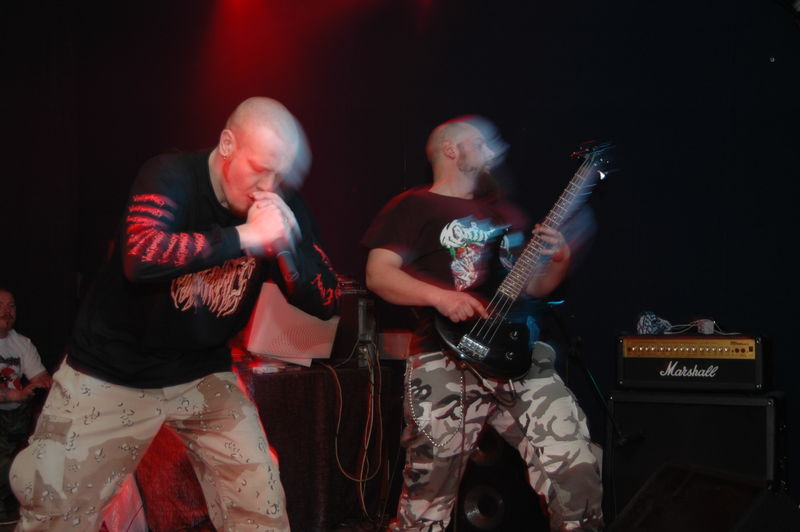 Фотографии -> Концерты -> PetroGrind Fest в клубе Арктика (19 ноября 2005) ->  Fleshbomb -> Fleshbomb - 011