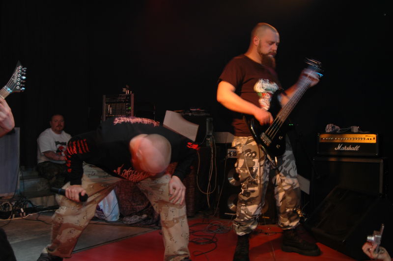 Фотографии -> Концерты -> PetroGrind Fest в клубе Арктика (19 ноября 2005) ->  Fleshbomb -> Fleshbomb - 012