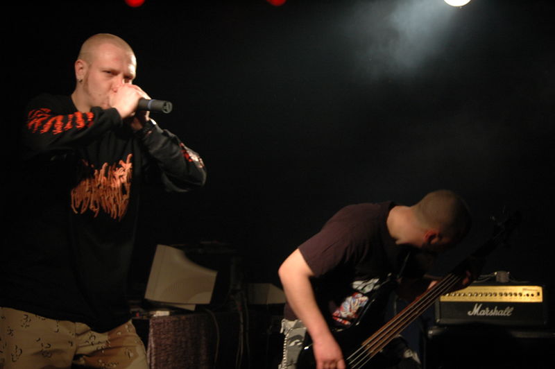 Фотографии -> Концерты -> PetroGrind Fest в клубе Арктика (19 ноября 2005) ->  Fleshbomb -> Fleshbomb - 018