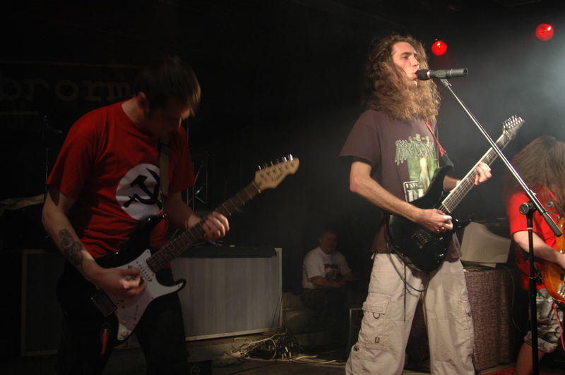 Фотографии -> Концерты -> PetroGrind Fest в клубе Арктика (19 ноября 2005) ->  Abnormal -> Abnormal - 012