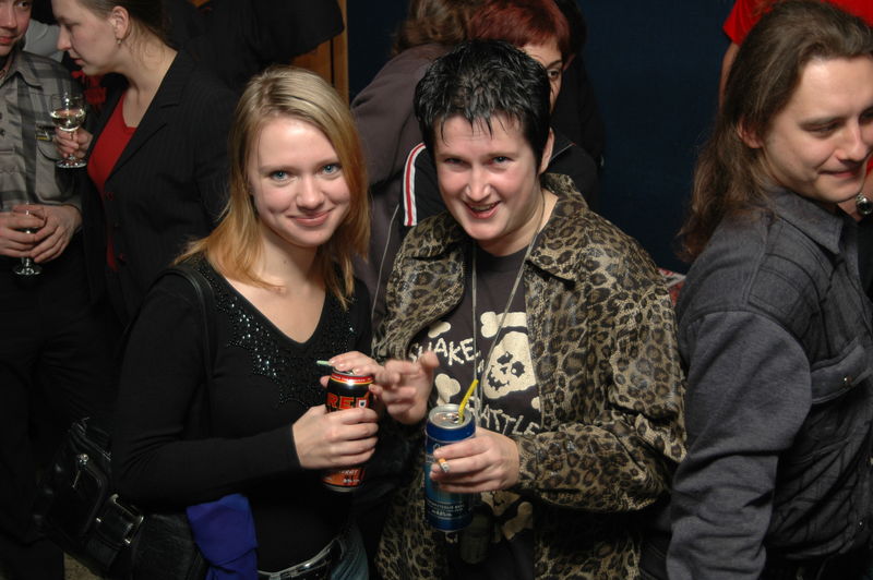Фотографии -> Концерты -> PetroGrind Fest в клубе Арктика (19 ноября 2005) ->  Люди на концерте -> Люди на концерте - 009