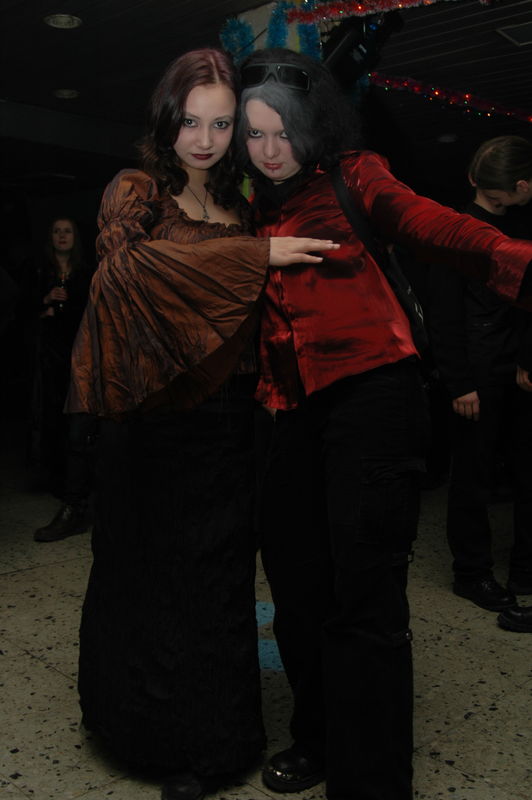 Фотографии -> Концерты -> Новый год в клубе Арктика (30 декабря 2005) ->  Люди на концерте -> Люди на концерте - 015