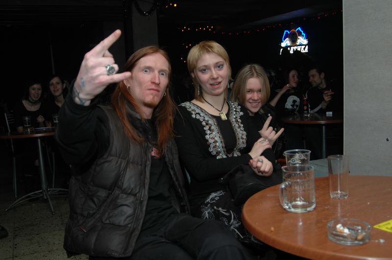 Фотографии -> Концерты -> Новый год в клубе Арктика (30 декабря 2005) ->  Люди на концерте -> Люди на концерте - 027