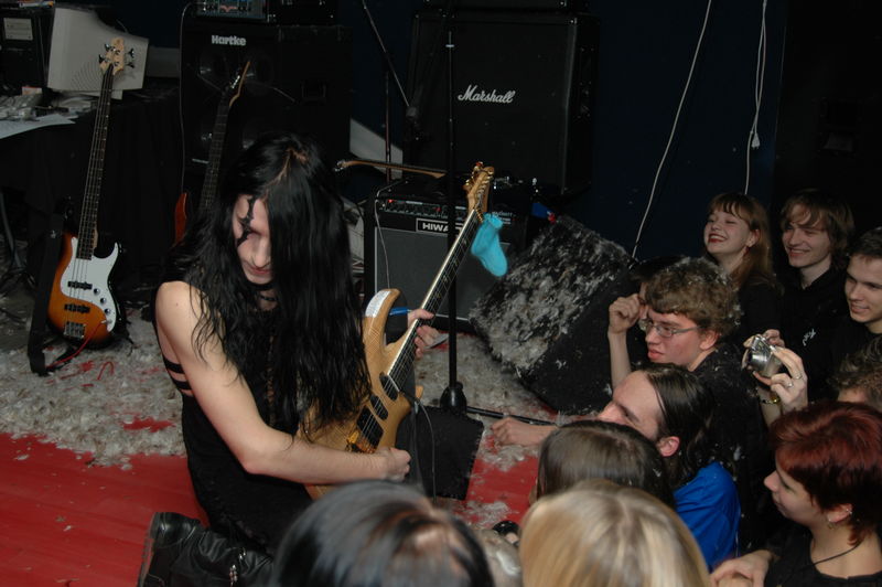 Фотографии -> Концерты -> Сольный концерт Atomica в клубе Арктика (15 января 2005) ->  Atomica -> Atomica - 116