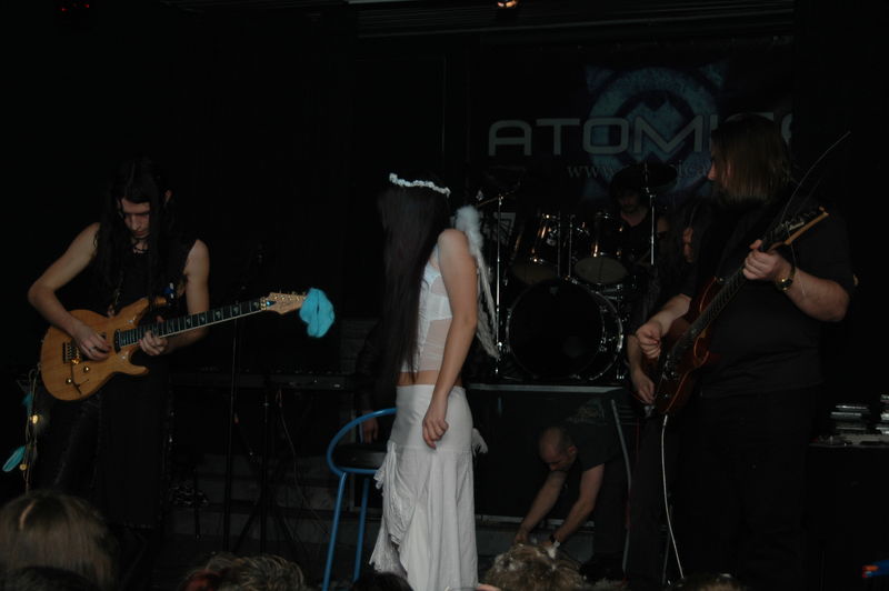 Фотографии -> Концерты -> Сольный концерт Atomica в клубе Арктика (15 января 2005) ->  Atomica -> Atomica - 130