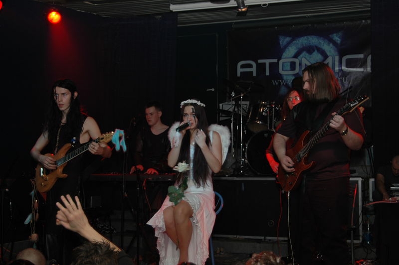 Фотографии -> Концерты -> Сольный концерт Atomica в клубе Арктика (15 января 2005) ->  Atomica -> Atomica - 137