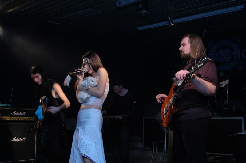 Фотографии -> Концерты -> Сольный концерт Atomica в клубе Арктика (15 января 2005) ->  Atomica -> Atomica - 158