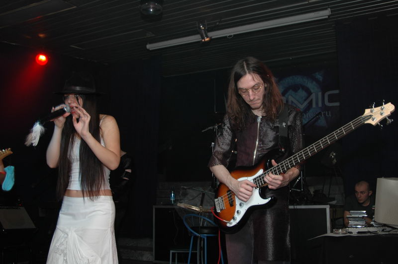 Фотографии -> Концерты -> Сольный концерт Atomica в клубе Арктика (15 января 2005) ->  Atomica -> Atomica - 172