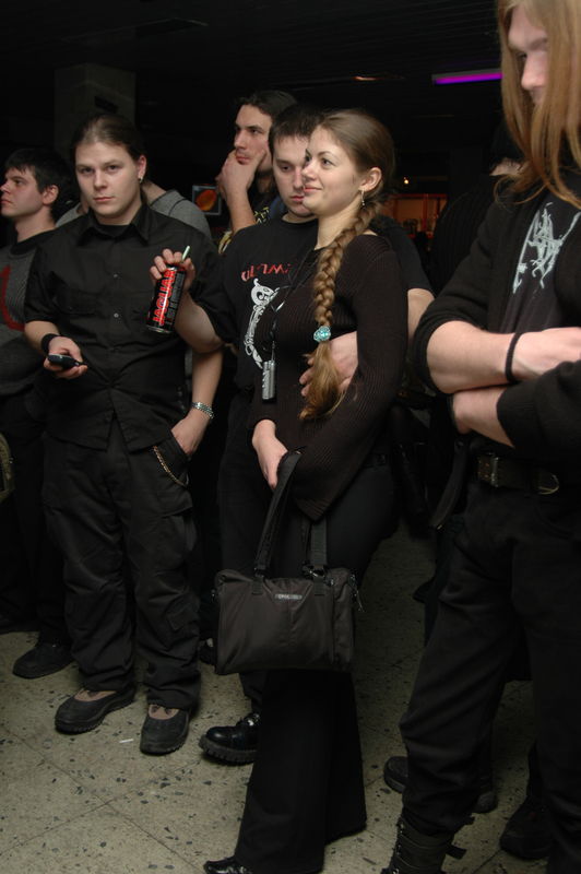 Фотографии -> Концерты -> День рождения RockHell.Ru в клубе Арктика (4 февраля 2006) ->  Люди на концерте -> Люди на концерте - 011