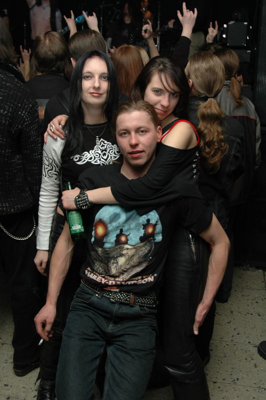 Фотографии -> Концерты -> День рождения RockHell.Ru в клубе Арктика (4 февраля 2006) ->  Люди на концерте -> Люди на концерте - 013