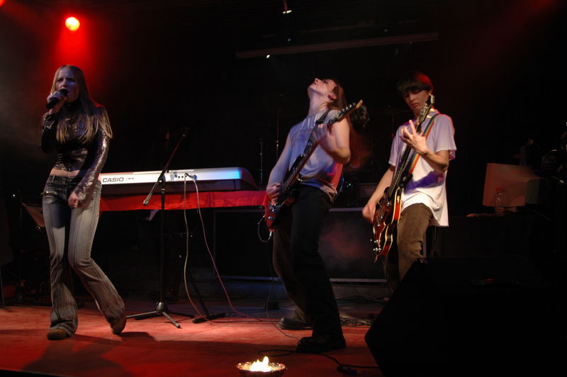 Фотографии -> Концерты -> Концерт в клубе Арктика (5 февраля 2006) ->  Слеза Огня -> Слеза Огня - 012