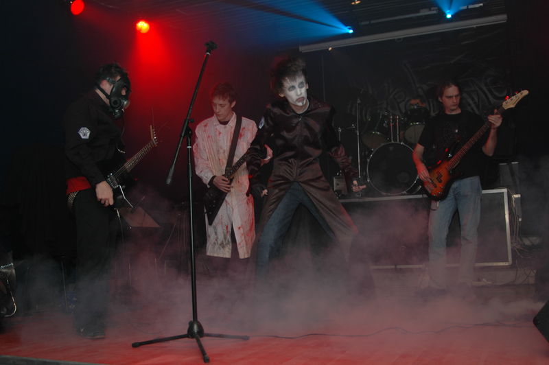 Фотографии -> Концерты -> Концерт в клубе Арктика (5 февраля 2006) ->  Некрополис -> Некрополис - 007