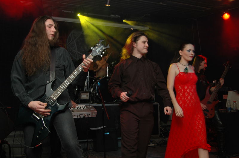 Фотографии -> Концерты -> Концерт в клубе Арктика (5 февраля 2006) ->  The Sevensins -> The Sevensins - 031