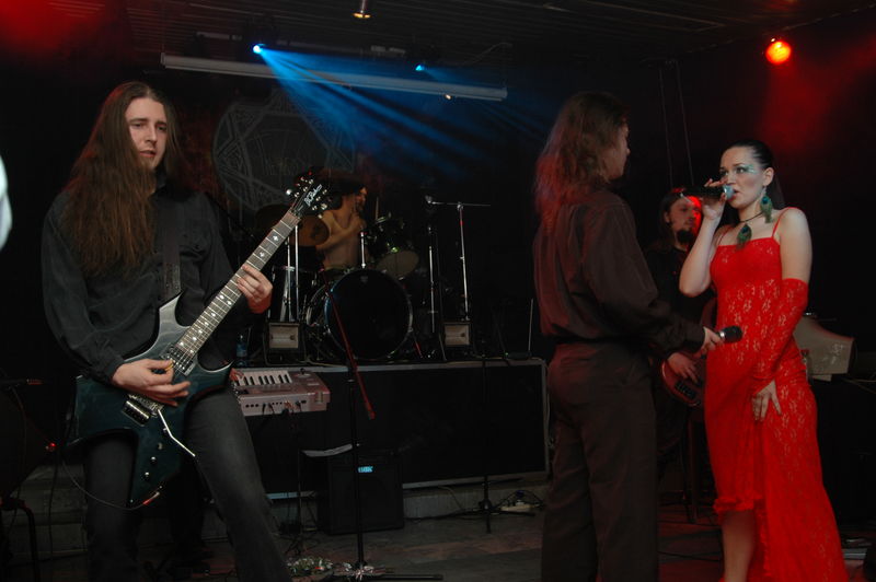 Фотографии -> Концерты -> Концерт в клубе Арктика (5 февраля 2006) ->  The Sevensins -> The Sevensins - 032
