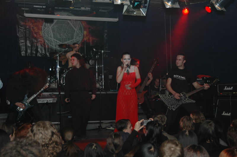 Фотографии -> Концерты -> Концерт в клубе Арктика (5 февраля 2006) ->  The Sevensins -> The Sevensins - 034