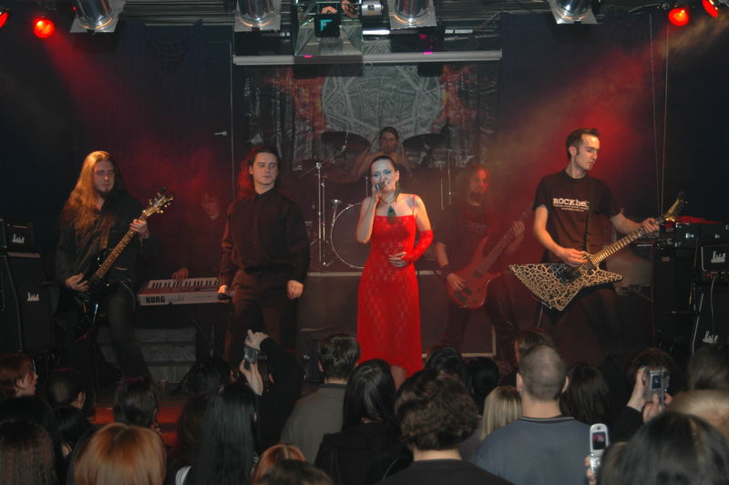 Фотографии -> Концерты -> Концерт в клубе Арктика (5 февраля 2006) ->  The Sevensins -> The Sevensins - 035