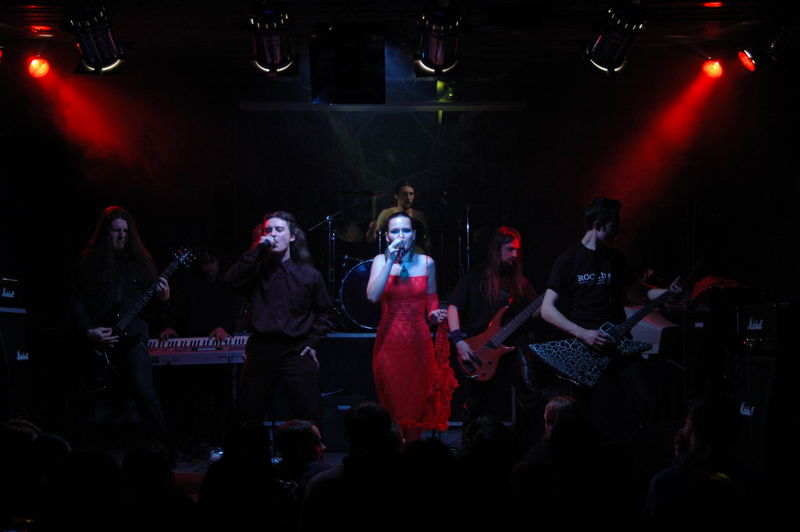 Фотографии -> Концерты -> Концерт в клубе Арктика (5 февраля 2006) ->  The Sevensins -> The Sevensins - 037