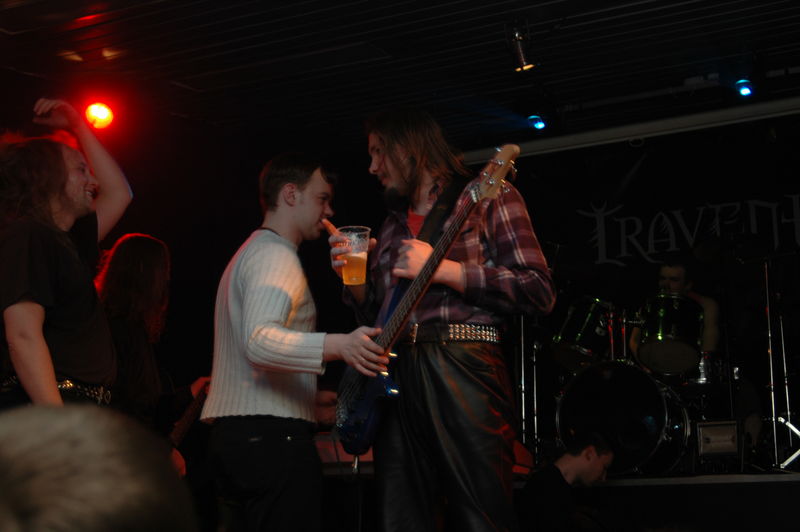 Фотографии -> Концерты -> Концерт в клубе Арктика (5 февраля 2006) ->  Iraventus -> Iraventus - 042