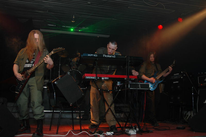 Фотографии -> Концерты -> Tattoo Metal Fest-4 в клубе Арктика (11 февраля 2006) ->  Vergeltung -> Vergeltung - 007