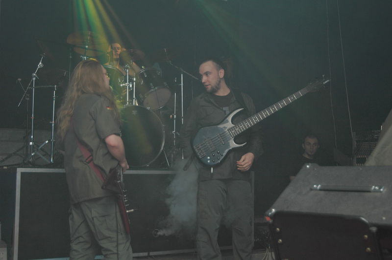 Фотографии -> Концерты -> Tattoo Metal Fest-4 в клубе Арктика (11 февраля 2006) ->  Vergeltung -> Vergeltung - 015