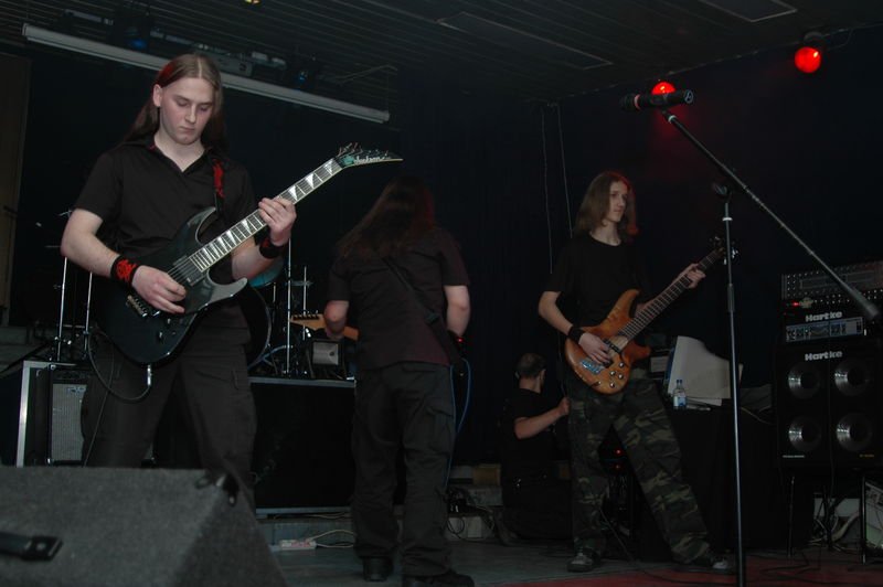 Фотографии -> Концерты -> Tattoo Metal Fest-4 в клубе Арктика (11 февраля 2006) ->  Buicide -> Buicide - 001