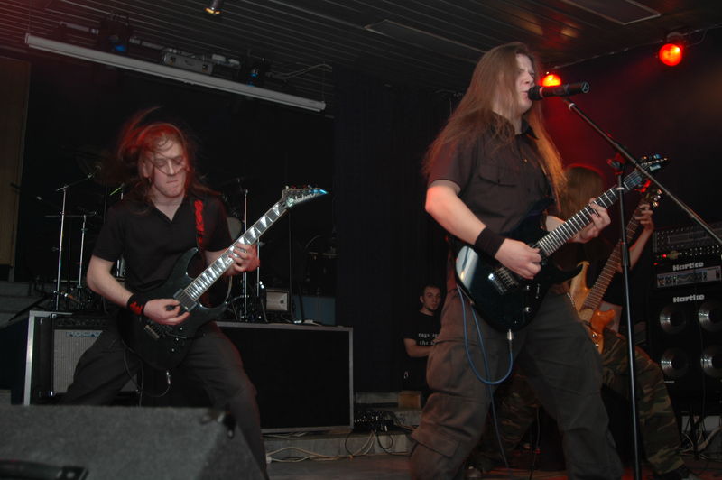 Фотографии -> Концерты -> Tattoo Metal Fest-4 в клубе Арктика (11 февраля 2006) ->  Buicide -> Buicide - 002