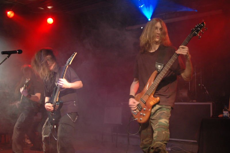 Фотографии -> Концерты -> Tattoo Metal Fest-4 в клубе Арктика (11 февраля 2006) ->  Buicide -> Buicide - 013