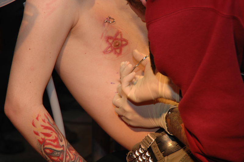 Фотографии -> Концерты -> Tattoo Metal Fest-4 в клубе Арктика (11 февраля 2006) ->  Tattoo шоу -> Tattoo шоу - 031
