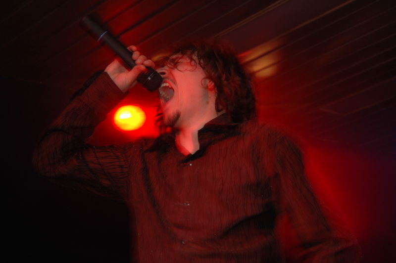 Фотографии -> Концерты -> Танцы Теней IV в клубе Арктика (8 апреля 2006) ->  Theropoda -> Theropoda - 015