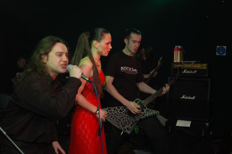 Фотографии -> Концерты -> Танцы Теней IV в клубе Арктика (8 апреля 2006) ->  Item -> Item - 030