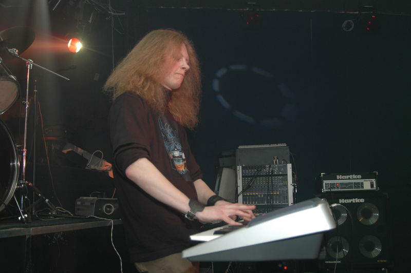 Фотографии -> Концерты -> Folk Metal Fest VIII в клубе Арктика (15 апреля 2006) ->  Svartby -> Svartby - 018