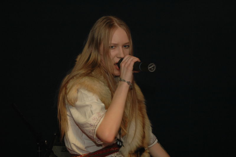 Фотографии -> Концерты -> Folk Metal Fest VIII в клубе Арктика (15 апреля 2006) ->  Аркона -> Аркона - 013