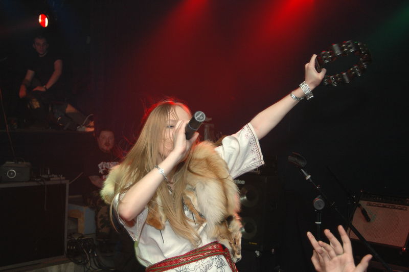 Фотографии -> Концерты -> Folk Metal Fest VIII в клубе Арктика (15 апреля 2006) ->  Аркона -> Аркона - 015