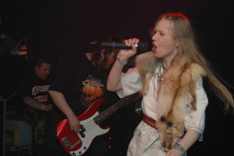 Фотографии -> Концерты -> Folk Metal Fest VIII в клубе Арктика (15 апреля 2006) ->  Аркона -> Аркона - 018
