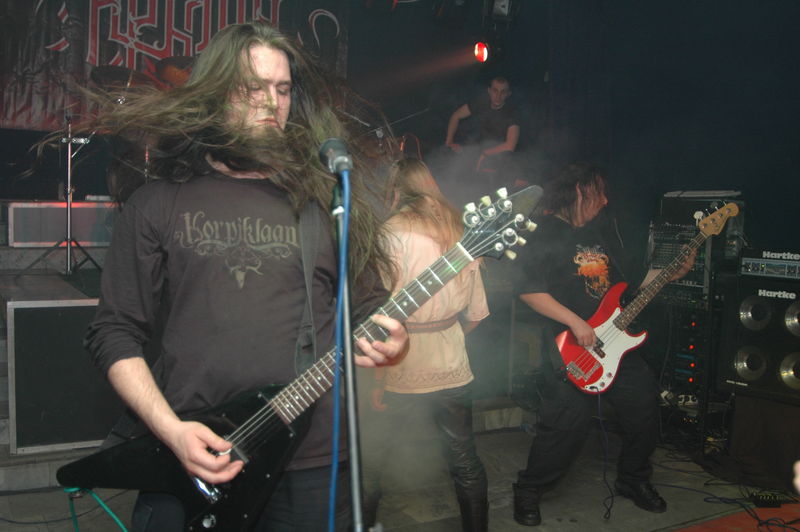 Фотографии -> Концерты -> Folk Metal Fest VIII в клубе Арктика (15 апреля 2006) ->  Аркона -> Аркона - 020