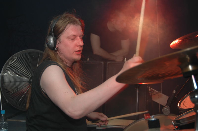 Фотографии -> Концерты -> Folk Metal Fest VIII в клубе Арктика (15 апреля 2006) ->  Аркона -> Аркона - 028