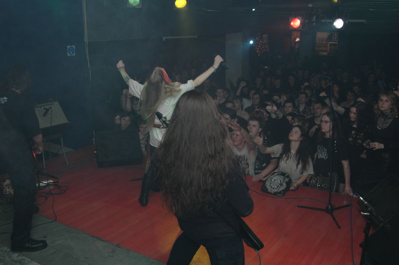 Фотографии -> Концерты -> Folk Metal Fest VIII в клубе Арктика (15 апреля 2006) ->  Аркона -> Аркона - 030