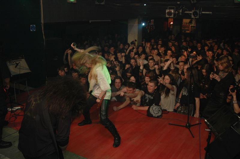 Фотографии -> Концерты -> Folk Metal Fest VIII в клубе Арктика (15 апреля 2006) ->  Аркона -> Аркона - 032